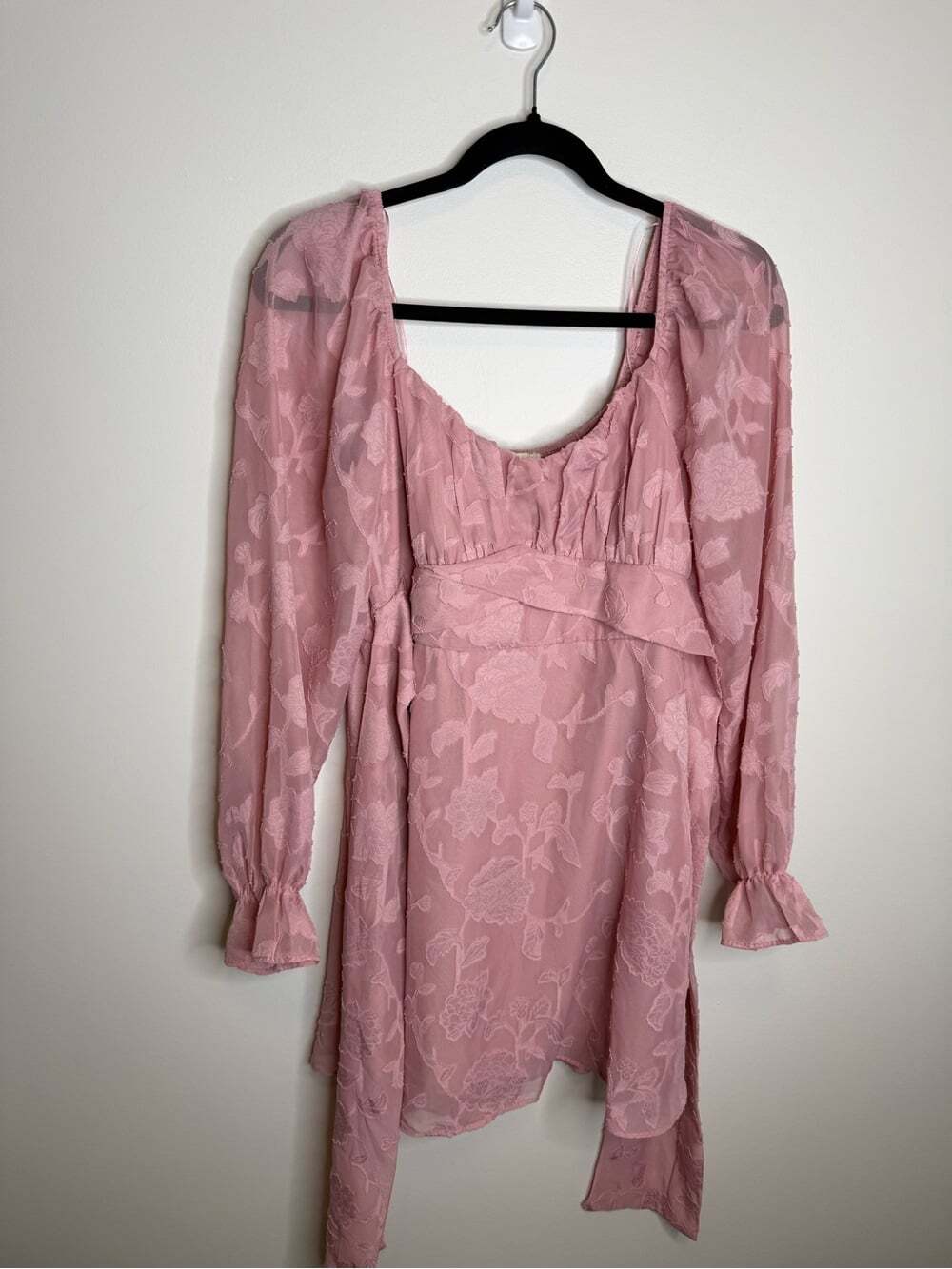 Thirty thirty Dusty Pink Long Sleeve Floral Tie-Back Mini Dress size large